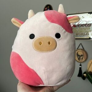 8” OG Reshma the Cow Squishmallow (tags included)